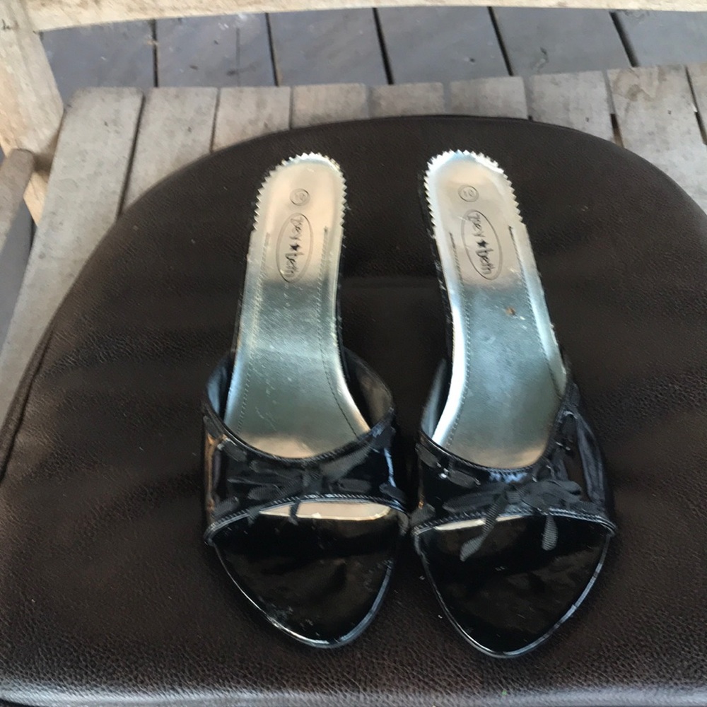 CLEARANCE Zoey Beth Size 10 Women’s Black Patent